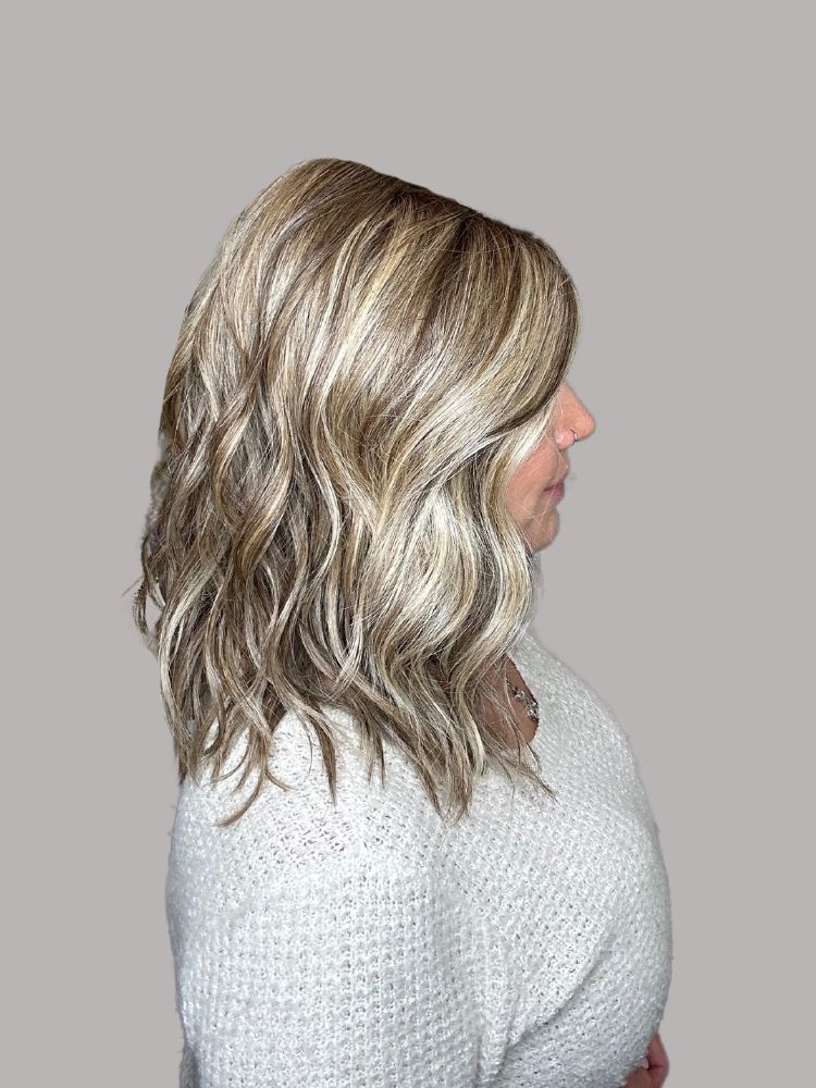 Wavy Day Wig by Raquel Welch | Heat Friendly Synthetic Hair | Average Cap